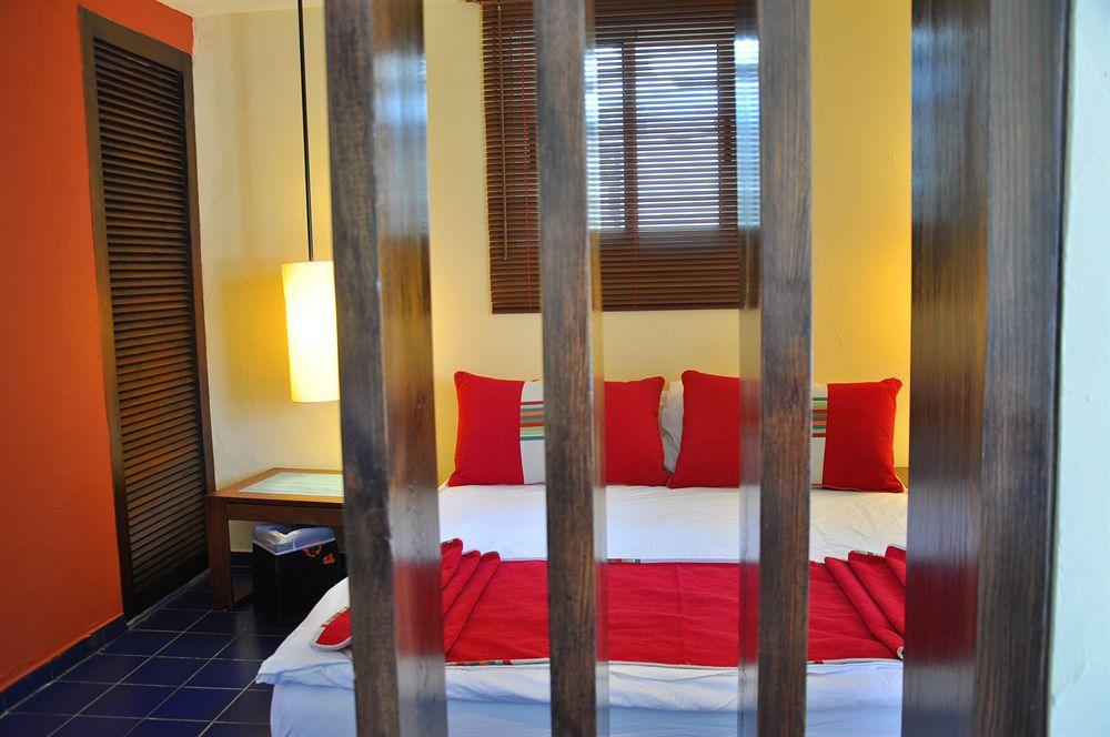 Warwick Palm Hotel
